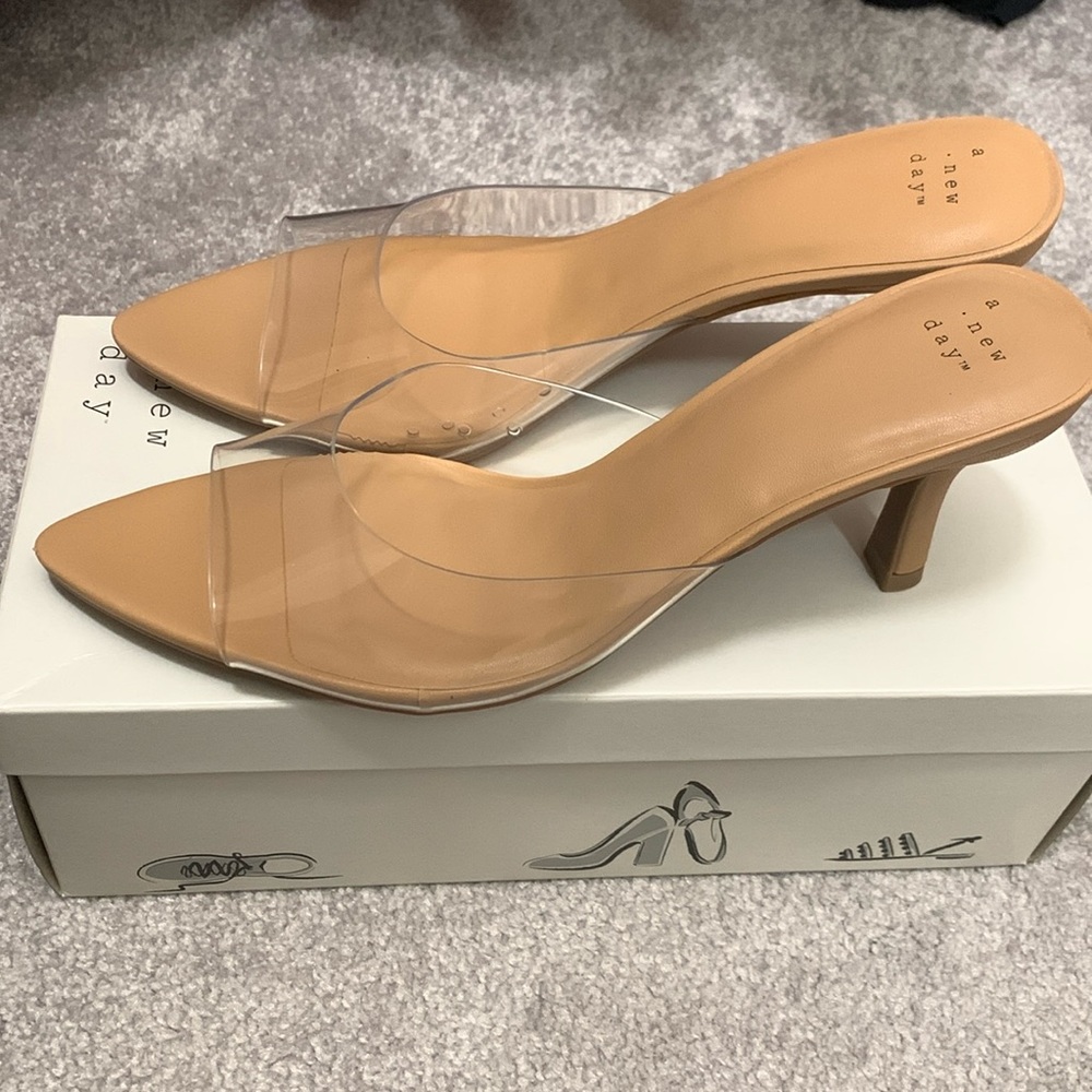 A New Day Point Toe Lupita Heels Size 9